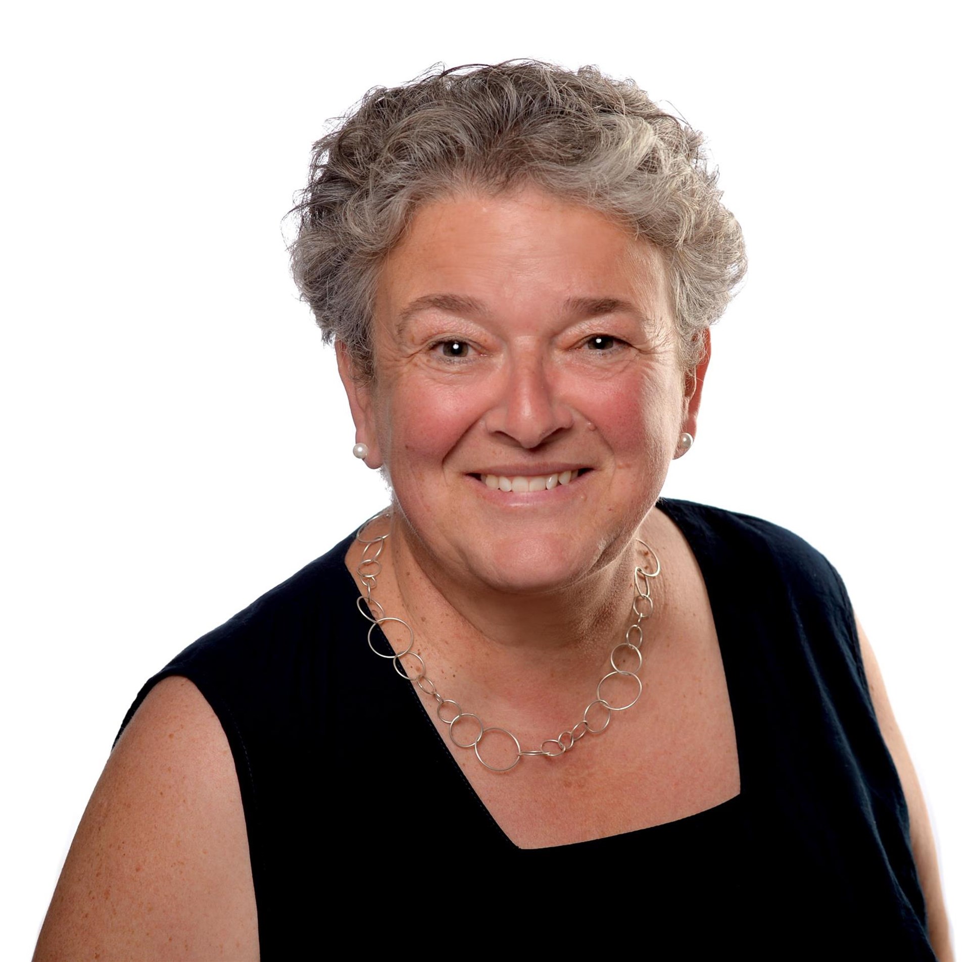 Krämer, Anette_Mitarbeiterfoto_zugeschnitten